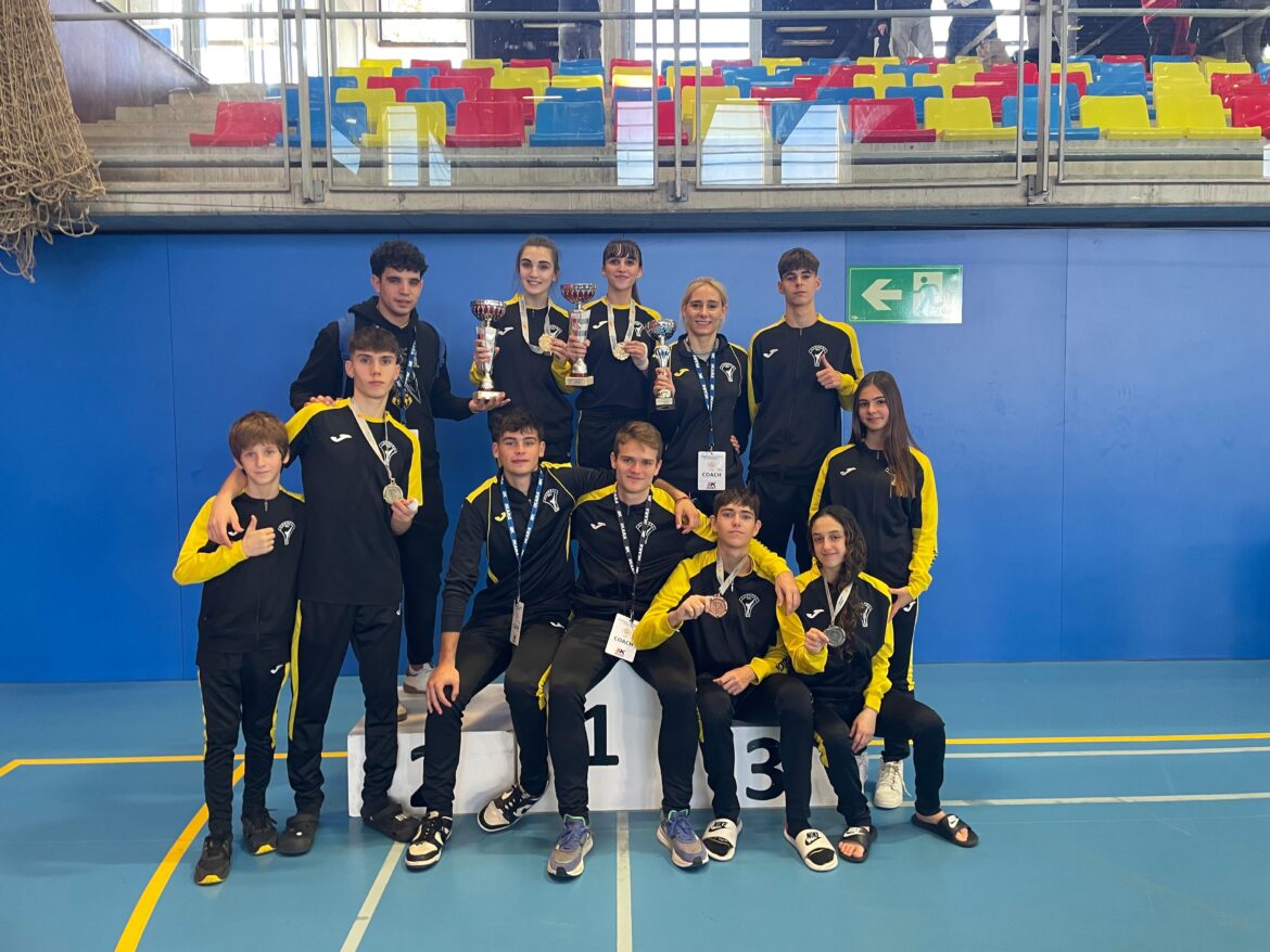 EL Club Taekwondo Corbera Sub -Campió de Catalunya Júnior en categoria femenina.